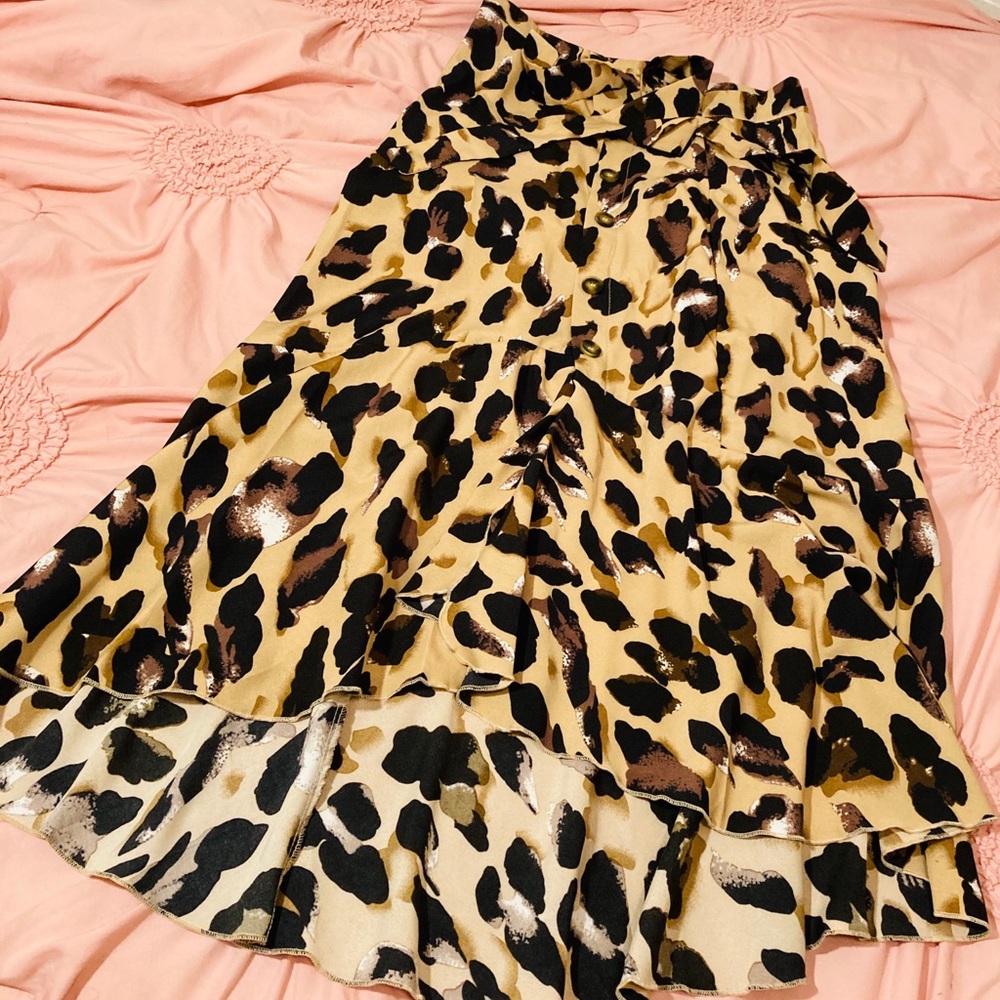 Leopard skirt